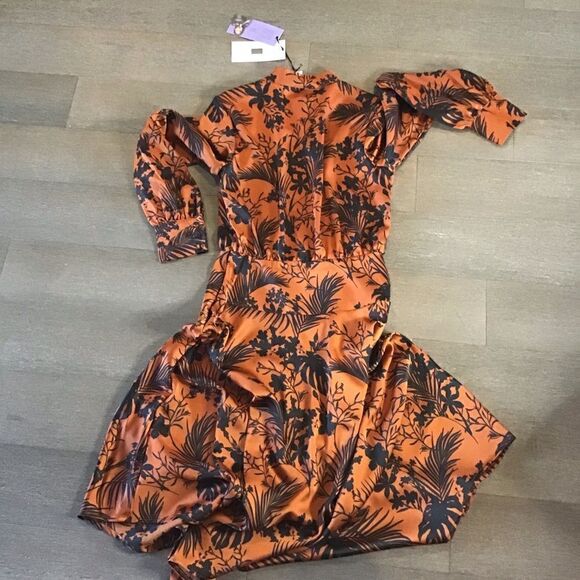 Dresses & Skirts - Future Collective Dress size xs